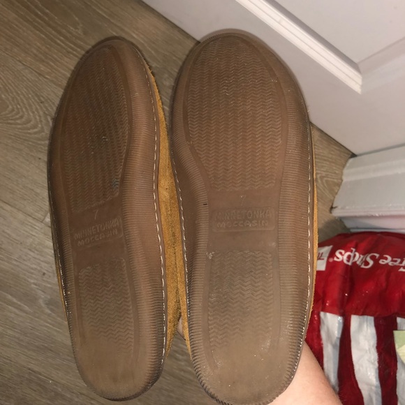 Minnietonka moccasin ladies slippers size 7 - Picture 5 of 6